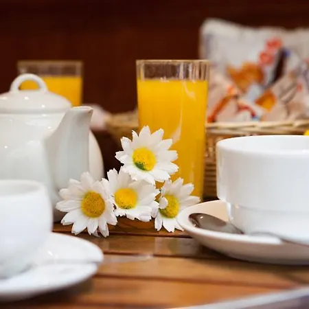 Couette-café Nights In 3*